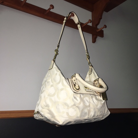 Coach Signature Collection - Picture 4 of 12